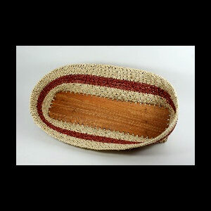 Canasta tejida Waorani lineas y centro natural amarillo y marrón