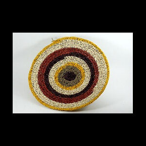 Canasta ovalada con base de madera y tejido natural