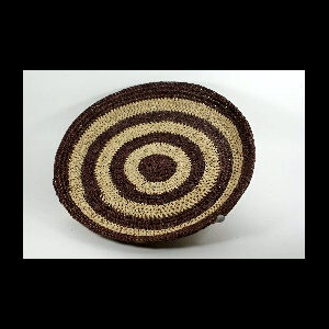 Canasta tejida Waorani centro circular marrón oscuro