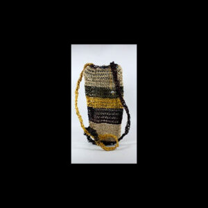 Porta botellas Waorani tejido con tirante gris oscuro y amarillo