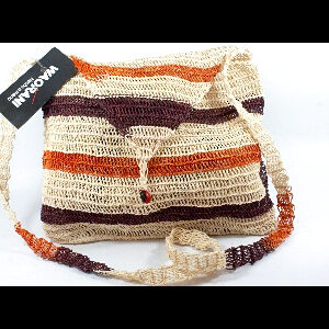 Bolso Waorani tejido con tirante tono natural botón y líneas ocre y marrón oscuro