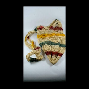 Shigra o bolso Waorani tejido a mano líneas rojo amarillo verde